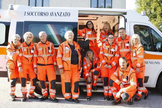 ambulanza del vergante gruppo ott 25