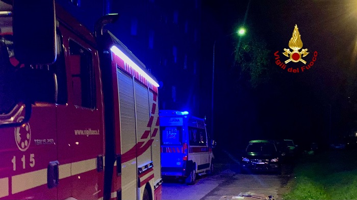 VIGILI DEL FUOCO INCENDIO BIELLA NOTTE PAVIGNANO
