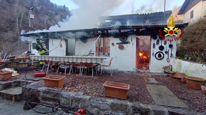 incendio campiglia cervo