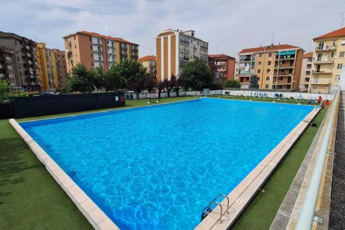 piscina vercelli