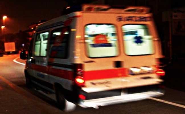 ambulanza notturno