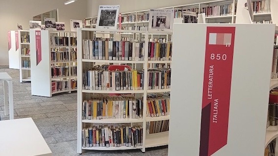 arona biblioteca sala
