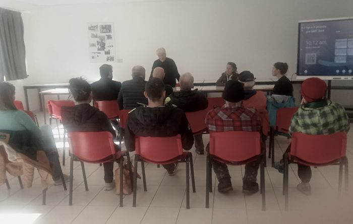 IMG20250317101206 BURST001 COVER