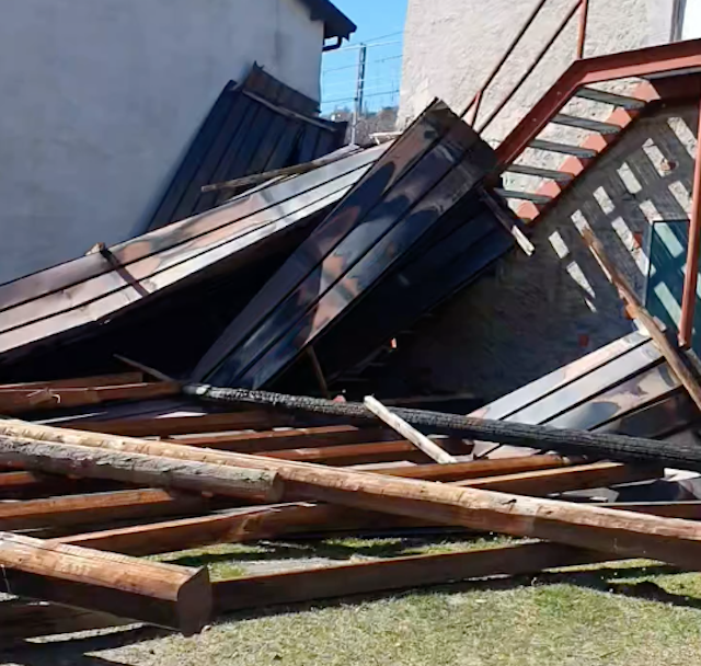 Forte vento, numerosi interventi dei Vigili del Fuoco per danni 