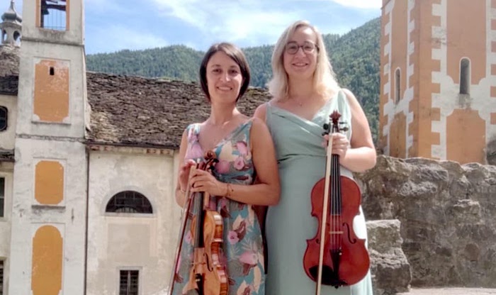 Silvia Arfacchia al violino e Arianna Cartini alla viola