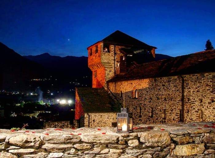 castello vogogna notte